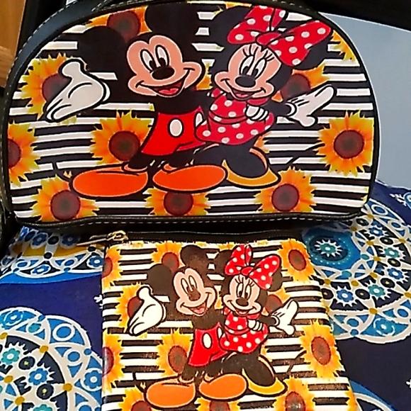 Handbags - M&M couple set😍